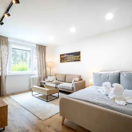 Elegant With Balcony - 30 Min From Centre Košice