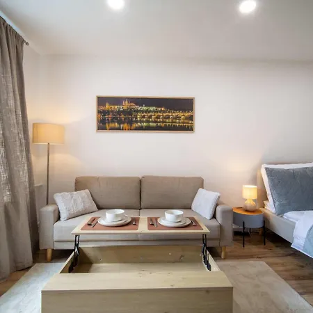 Apartment Elegant With Balcony - 30 Min From Centre Košice