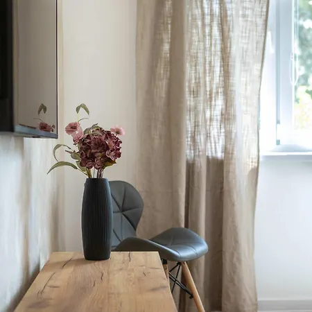Elegant With Balcony - 30 Min From Centre Košice
