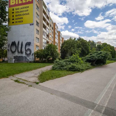 Apartment Elegant With Balcony - 30 Min From Centre
